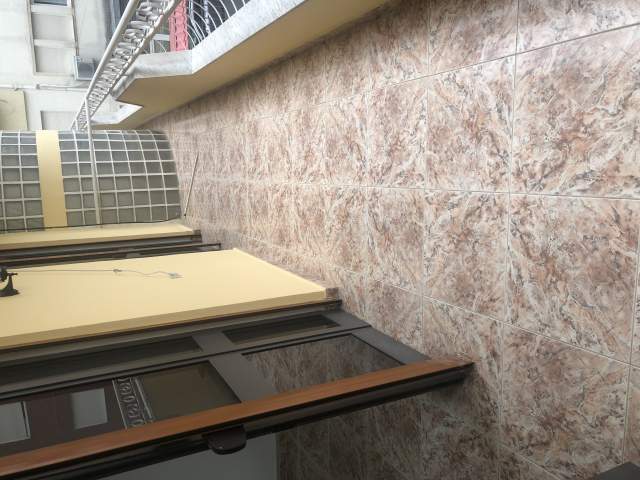 Tirane, jepet me qera Kati 1, 195 m² 900 Euro (atsh)