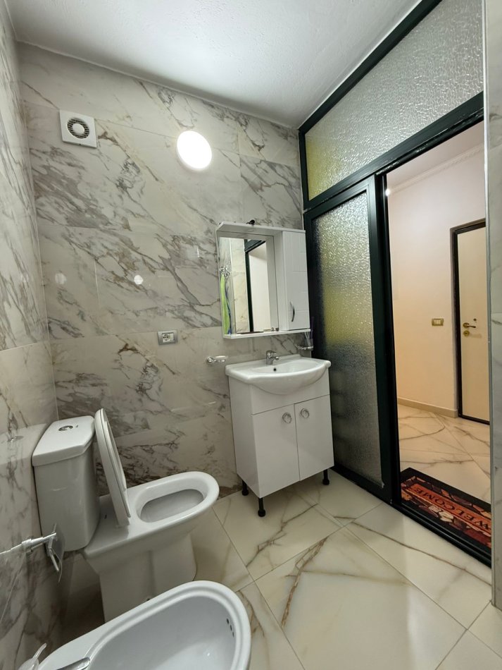 Durres, shitet apartament 1+1+Ballkon Kati 2, 60 m² 65.000 € (Rr Pavaresia)