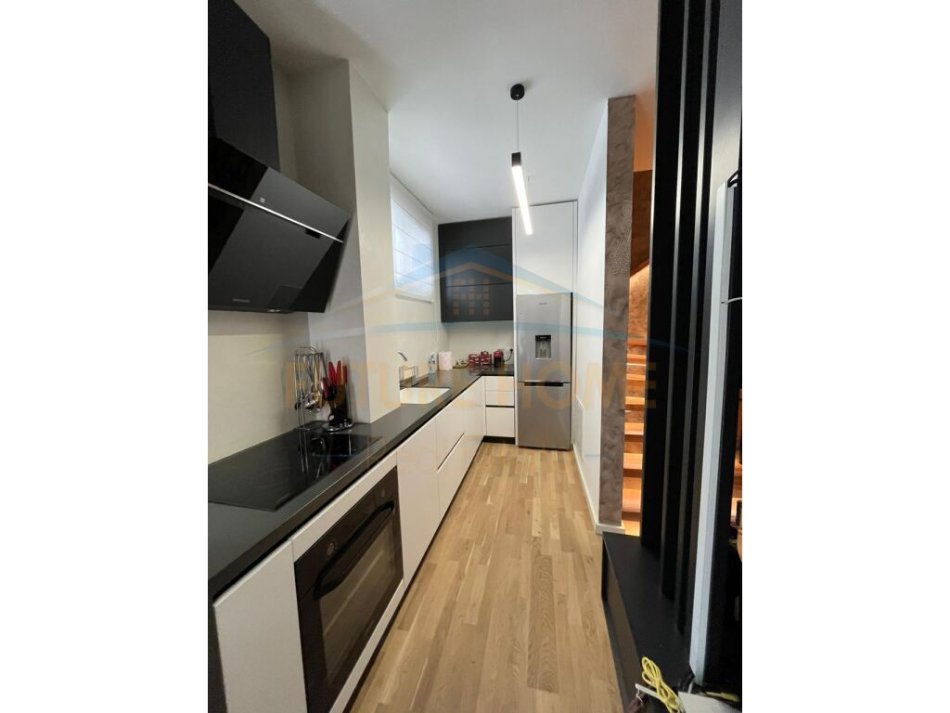 Tirane, shitet apartament duplex 2+1, Kati 8, 96 m² 278,000 € (ISH PARKU)