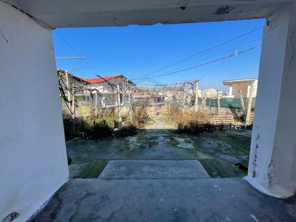 Shitet, Shtepi Prvate, Lagja e Re, Durres