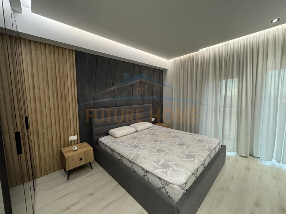 Tirane, jepet me qera apartament 1+1, Kati 11, 76 m² 700 € (Rruga e Kavajes)