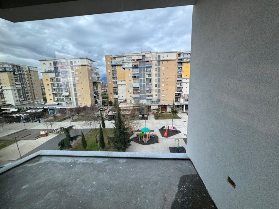 Shitet, Apartament 2+1, Fusha e Aviacionit.