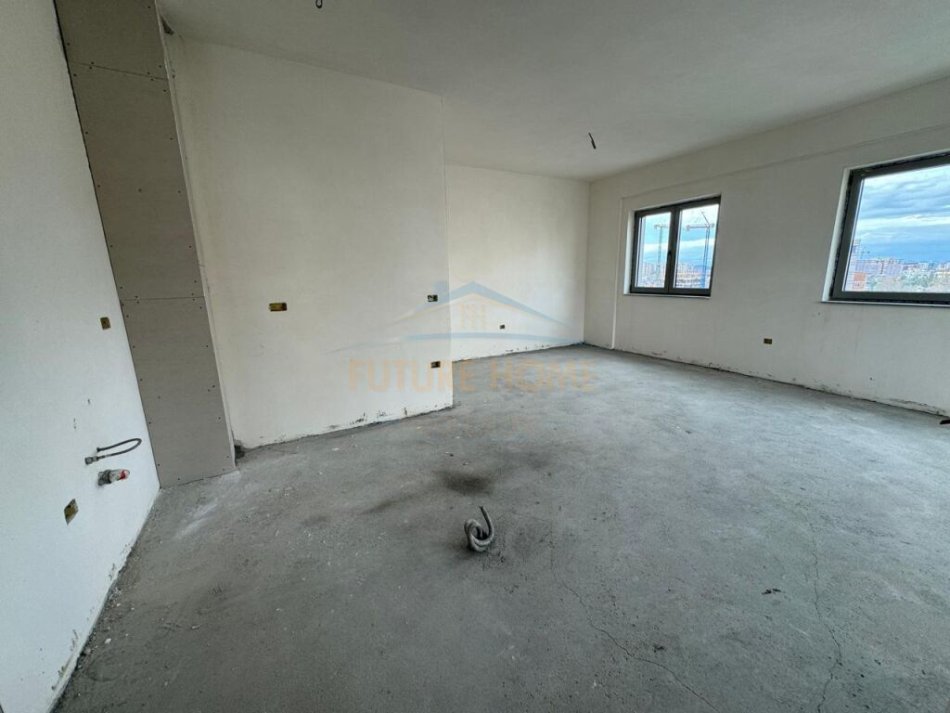 Shitet, Apartament 2+1, Fusha e Aviacionit.