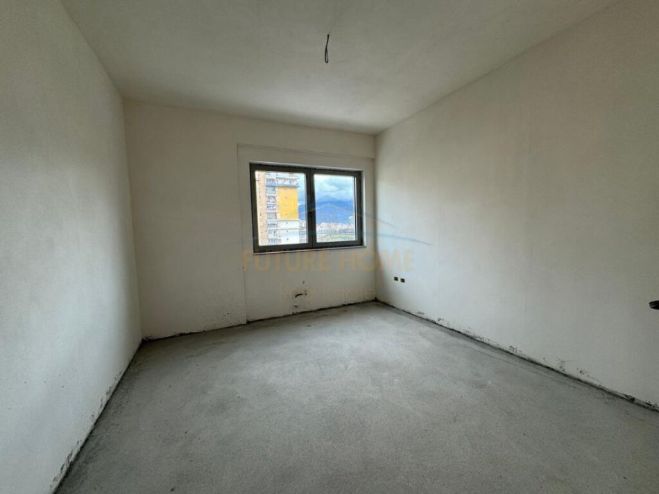 Shitet, Apartament 2+1, Fusha e Aviacionit.