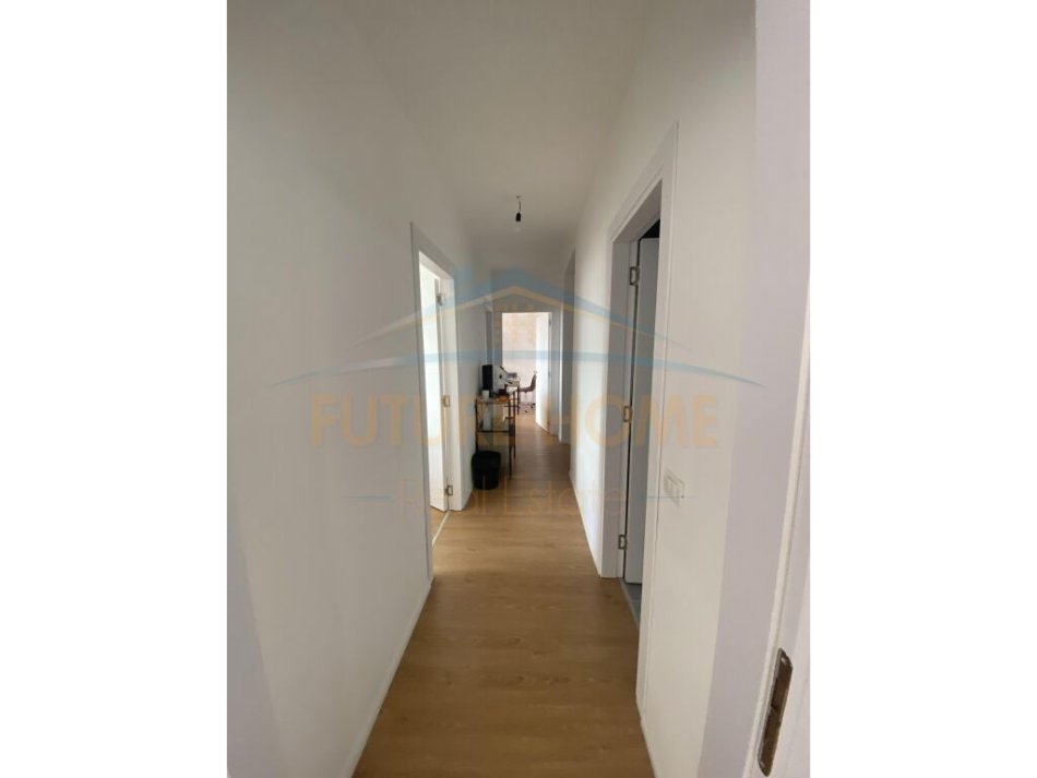 Tirane, jepet me qera apartament 2+1 Kati 7, 111 m² 500 € (REZIDENCA FUTURE HOME)