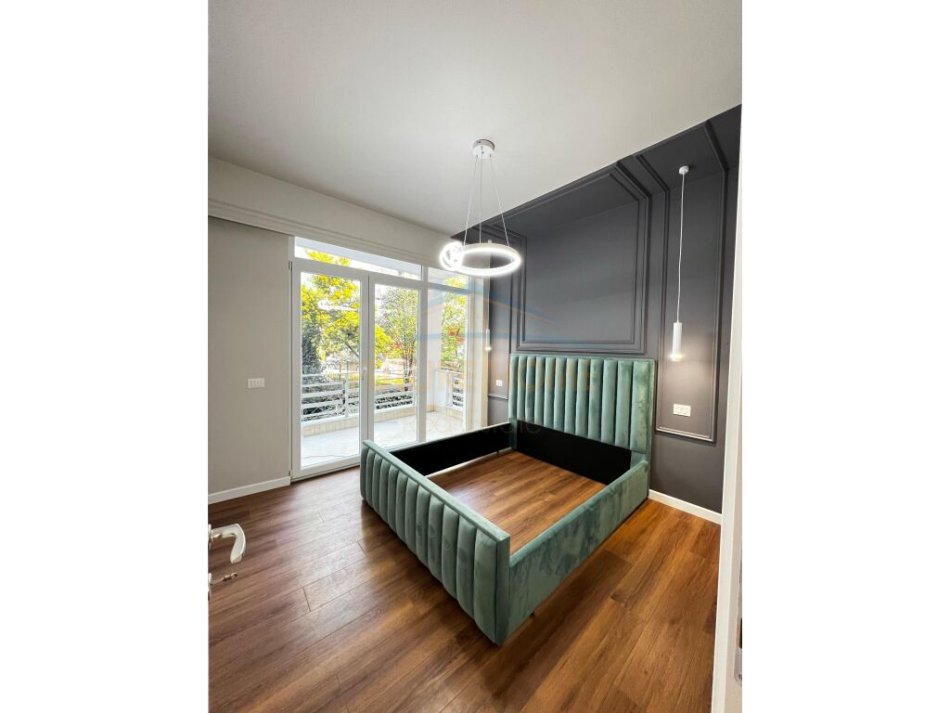 Shitet,Apartament 2+1, Kopshti Botanik