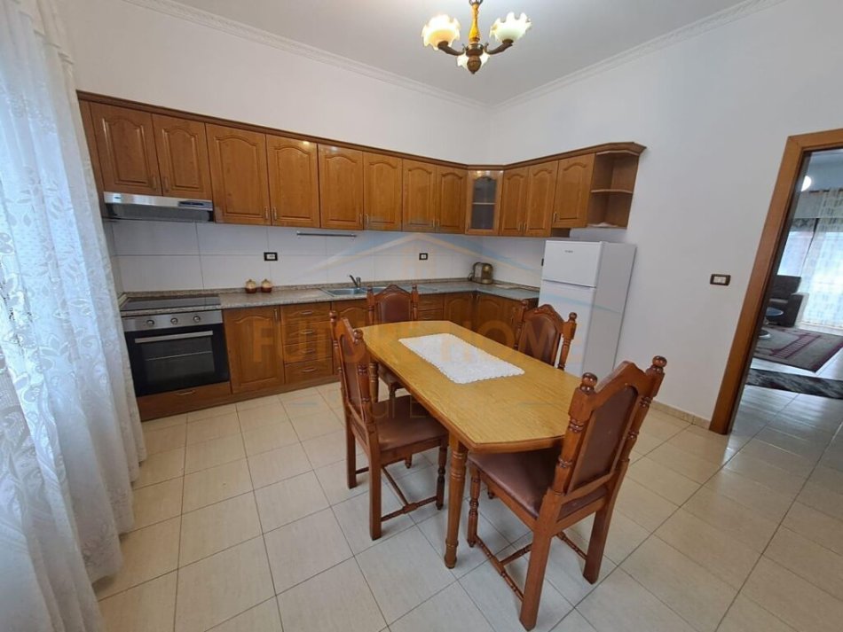 Qera, Shtepi Private 3-kateshe, Fusha e Reres, Durres