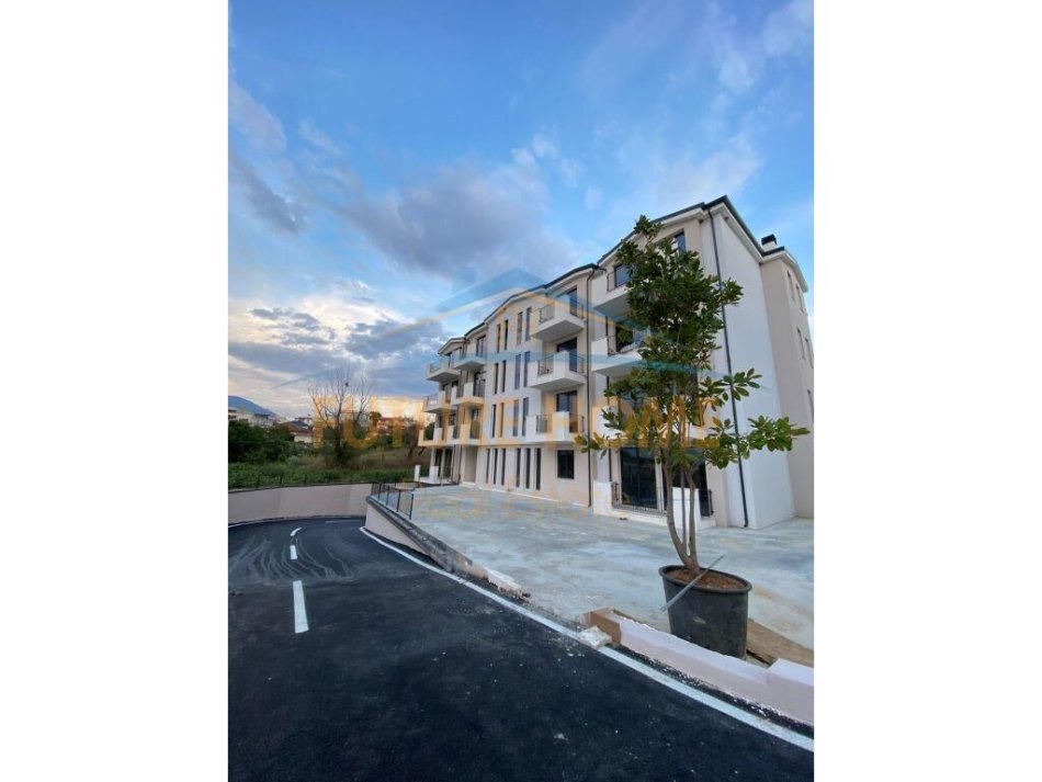 SHITET APARTAMENT 2+1+3 POSTE PARKIMI PARK LIFE REZIDENCE TIRANE