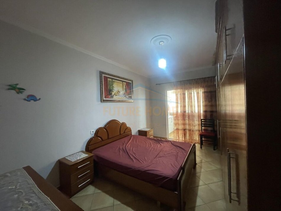 Shitet, Apartament 1+1, në Yzberisht, Tiranë.