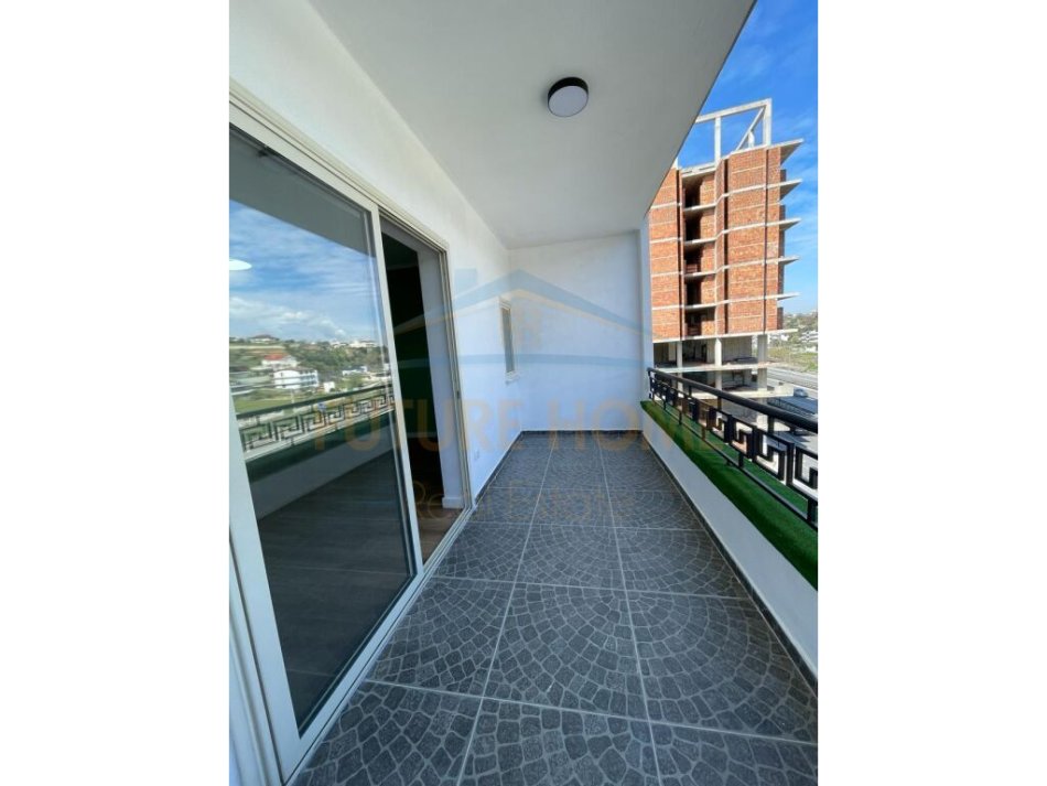 Durres, shitet garsonier 1+1 Kati 4, 44 m² 45.000 € (Shkembi i Kavajes)