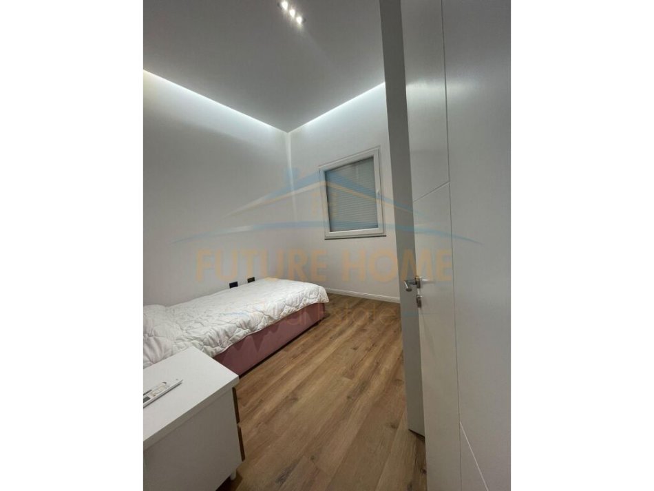 Qira, Apartament 2+1, Komuna e Parisit