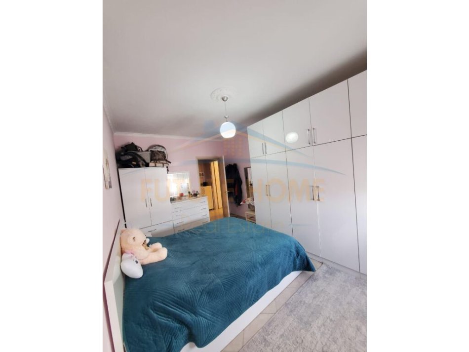 Tirane, shitet apartament 1+1 Kati 5, 55 m² 73.000 € (Fresk)