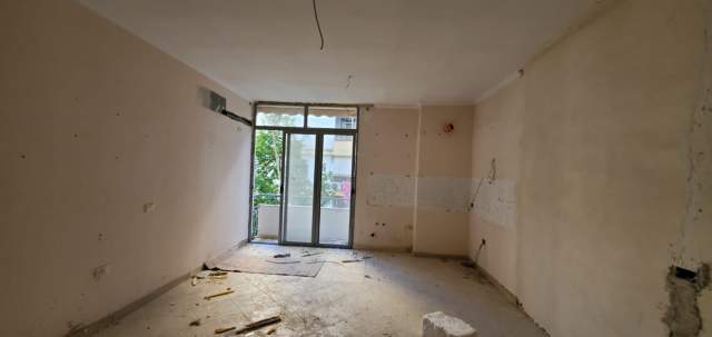 Tirane, shitet apartament 63 m² 55.000 Euro