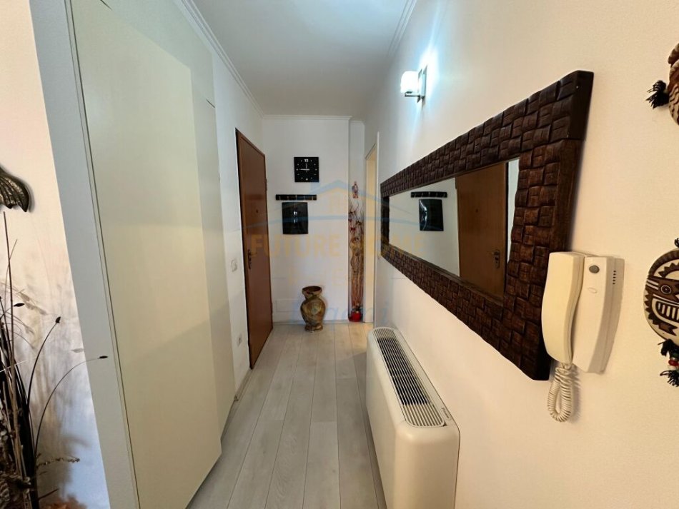 Tirane, shitet apartament 2+1+Ballkon Kati 5, 106 m² 220.000 € (Liqeni i Thate)