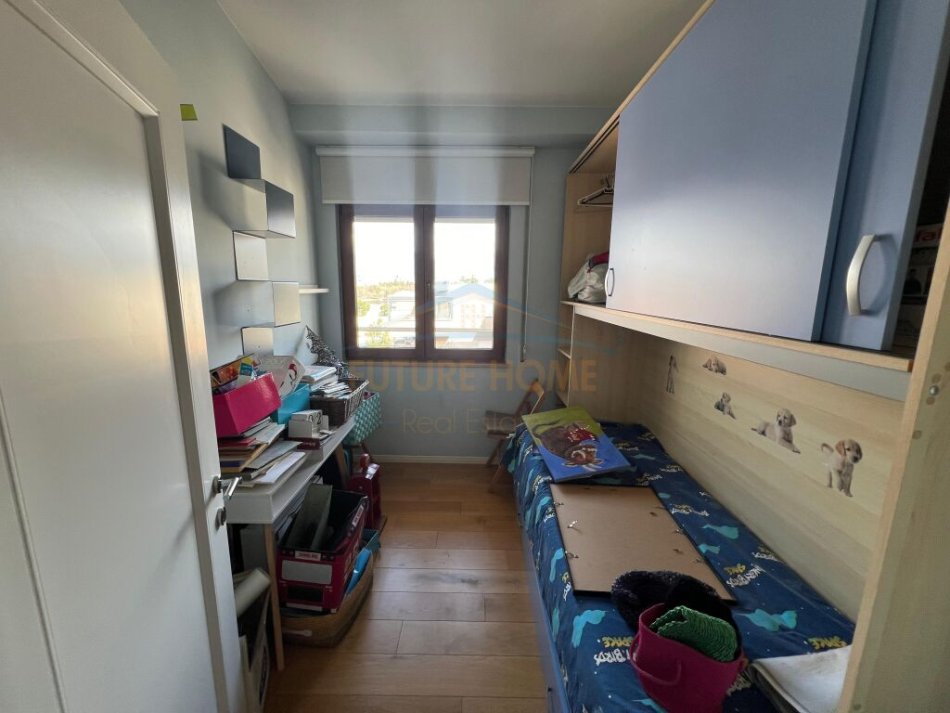 Shitet, Duplex 3+1+Post Parkimi, Liqeni i Thate, Tirane!