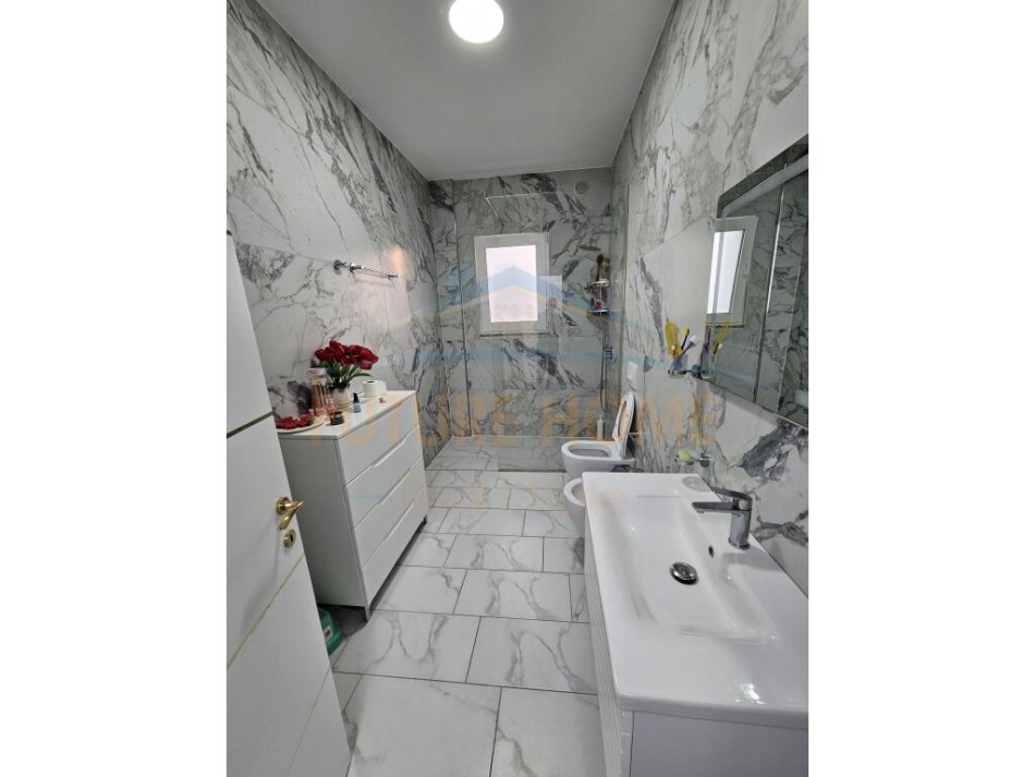Durres, shitet Vile 2 Katshe , 530 m² 730.000 € (Golem , Durres.)
