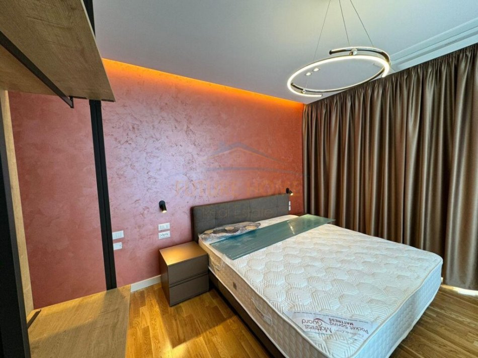 Tirane, jepet me qera apartament 3+1+Ballkon Kati 5, 166 m² 2.500 € (Lake View Residence)