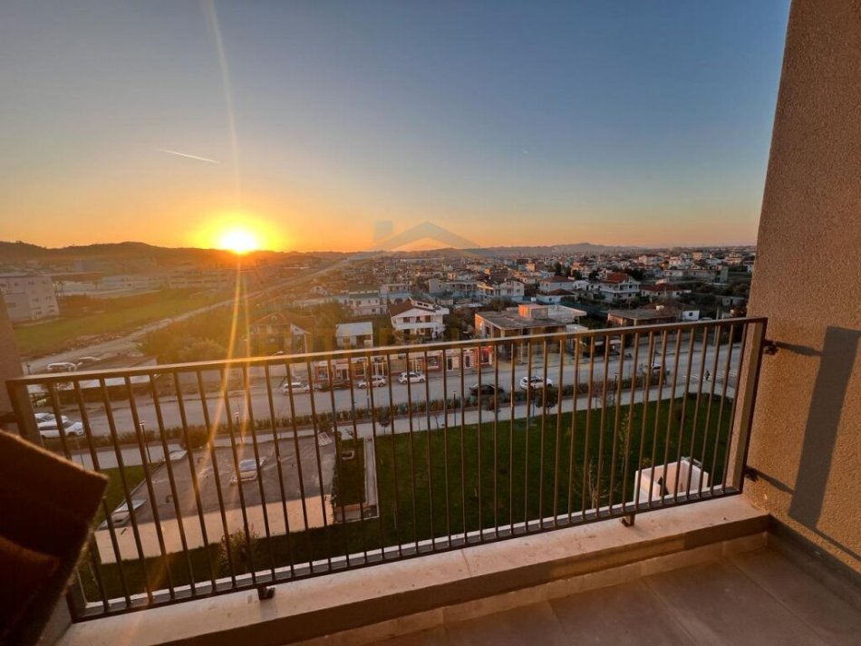 Qera, Apartament 2+1+Post Parkimi, Kompleksi Univers City, Tiranë.