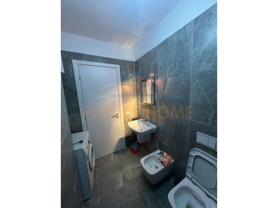 Qera, Apartament 2+1+Post Parkimi, Kompleksi Univers City, Tiranë.