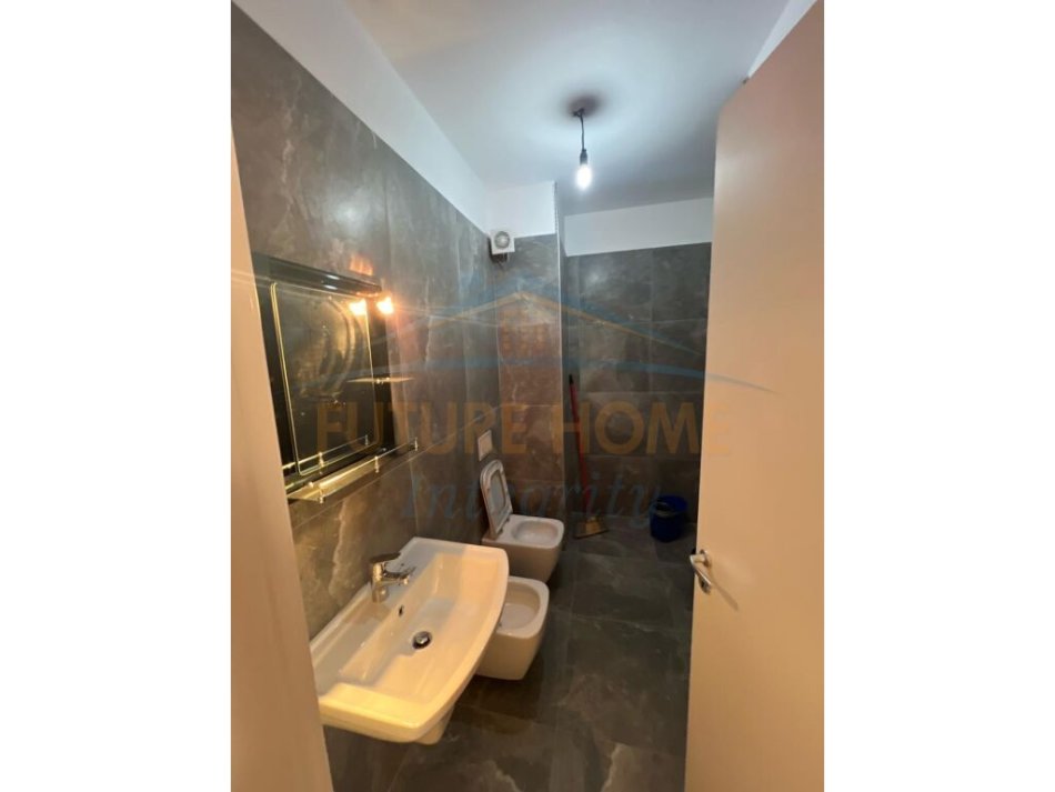 Qera, Apartament 2+1+Post Parkimi, Kompleksi Univers City, Tiranë.