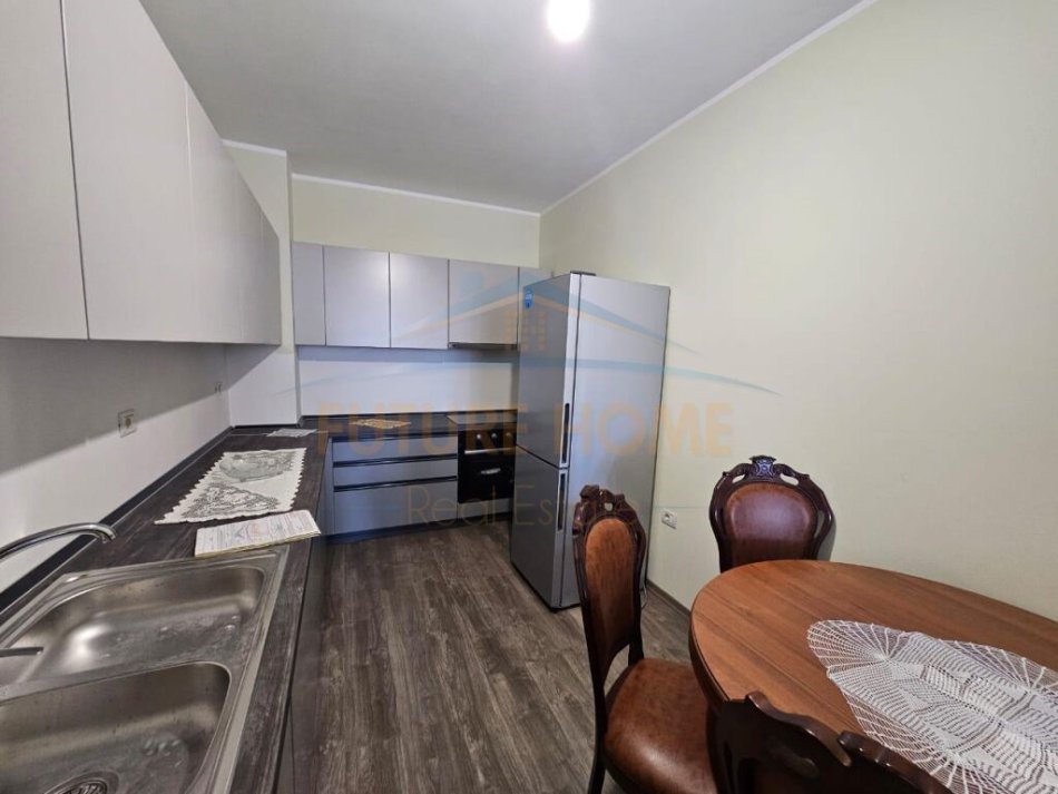 Jepet me Qera apartament 2+1 ne Astir