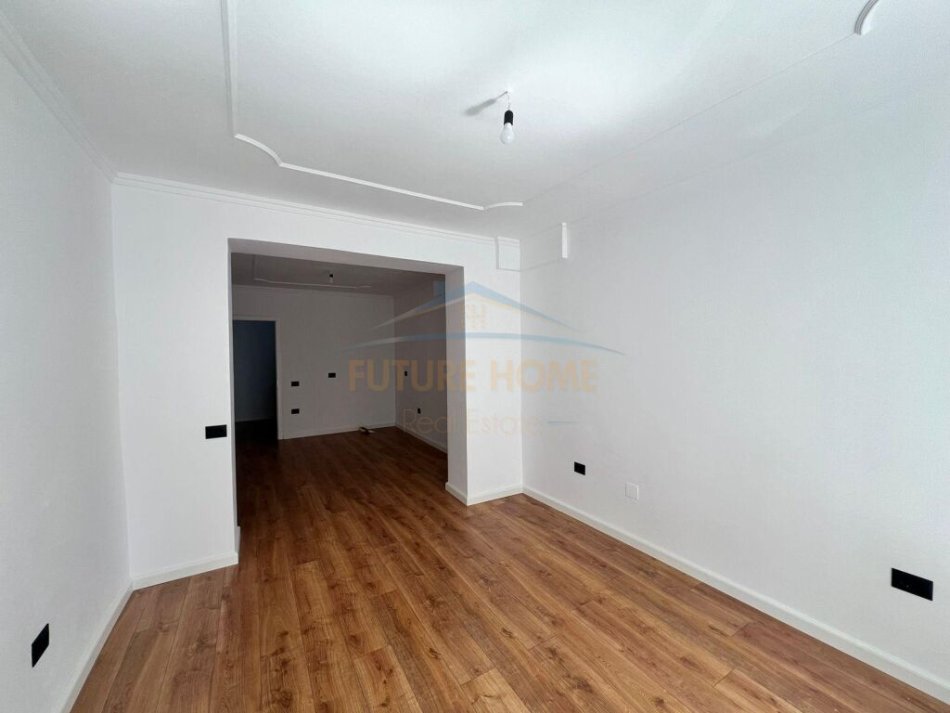 Shitet Apartament 2+1, Prane Stadiumit Dinamo