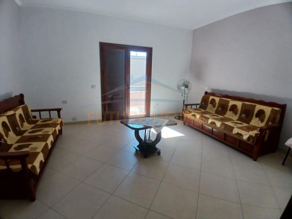 Qera, Shtepi Private 2+1, Lagjia 17, Durres