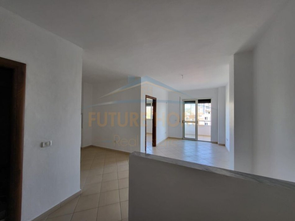 Durres, shitet Apartament, Plazh Durres 53 m² 83,000 €