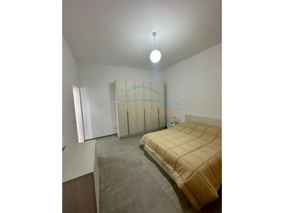 Qera, Apartament 1+1, në Kinostudio, Tiranë, 330