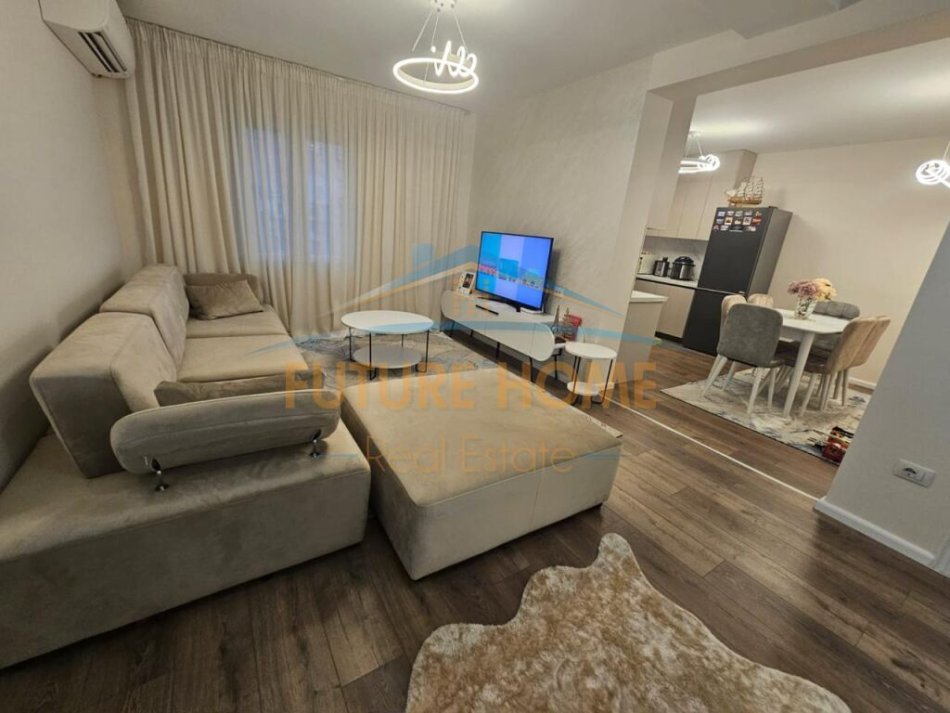 Tirane, shitet apartament 2+1+Aneks+Ballkon Kati 5, 80 m² 128.000 € (TREGU ELEKTRIK)