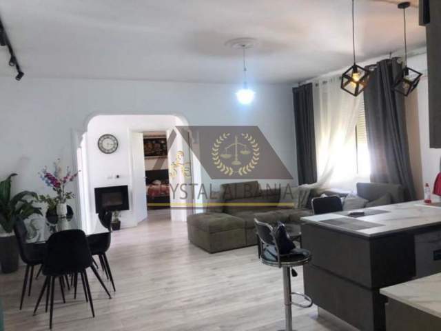 Tirane, shitet apartament 3+1 Kati 4, 116 m² 170.000 Euro (Kodra e diellit)