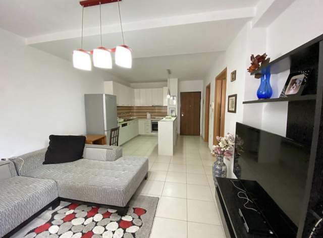 Tirane, shitet apartament 1+1+BLK Kati 4, 63 m² 75.000 Euro (Rruga Tre Deshmoret)
