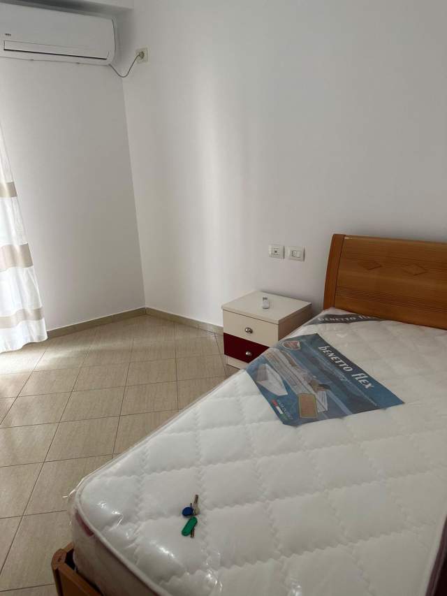 Tirane, jepet me qera apartament 2+1+BLK Kati 3, 80 m² 400 Euro (Zogu i Zi)