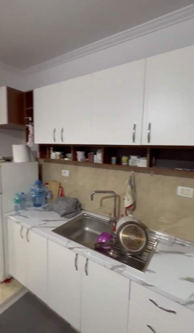 Tirane, jepet me qera apartament 1+1+BLK Kati 4, 65 m² 35.000 Leke (rruga 5 Maj)