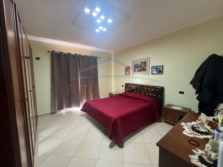 Qera, Apartament 3+1+2, Sauk, Tiranë.
500 €