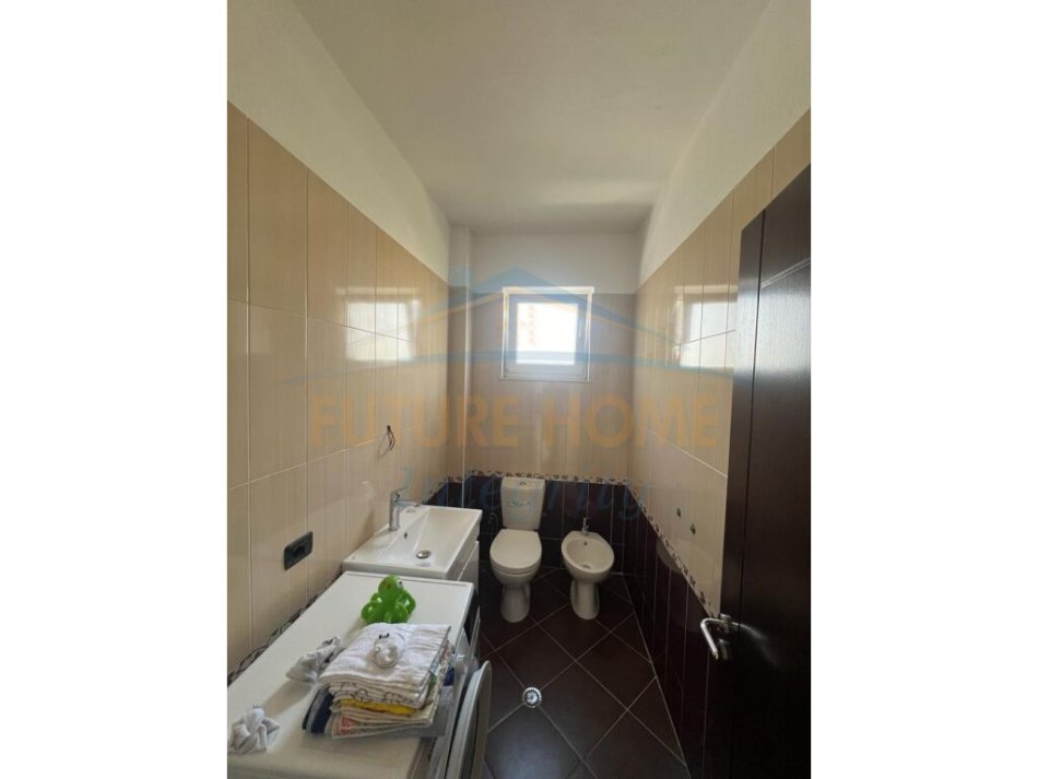 Qera, Apartament 3+1+2, Sauk, Tiranë.
500 €