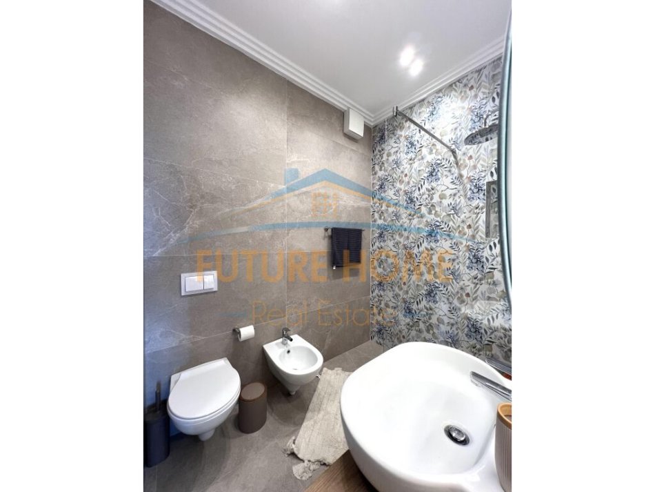 Qera, Apartament 1+1+ Post Parkimi ,Garden Building, Tiranë.