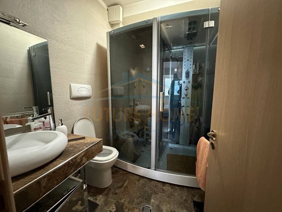 Tirane, shitet apartament 2+1 Kati 11, 134 m² 336.000 € (Bulevardi Zogu I)