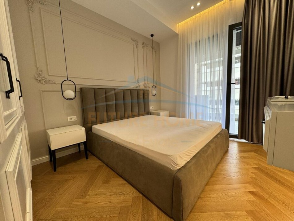 Tirane, jepet me qera apartament 1+1+Ballkon+ Post Parkimi,  Kati 5, 70 m² 850 € (Kompleksi Deliorgji)