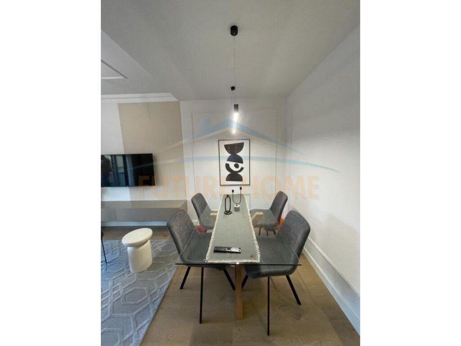 Qira, Apartament 2+1+2, Komuna e Parisit