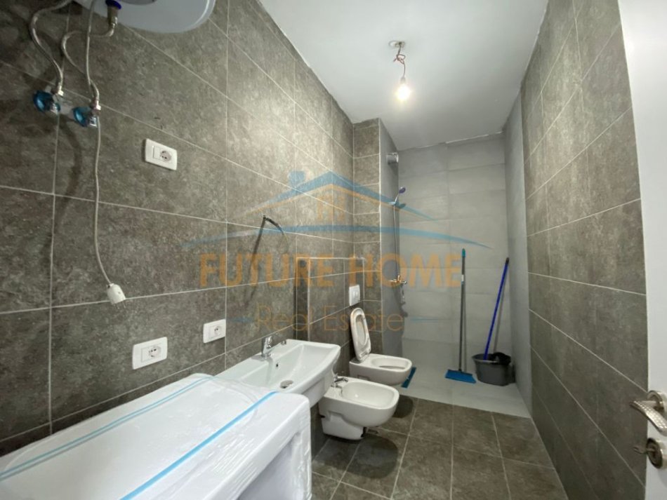 Tirane, shitet apartament 3+1+Ballkon Kati 3, 112 m² 193.000 € (Oasis Rezidence UNAZA E RE)