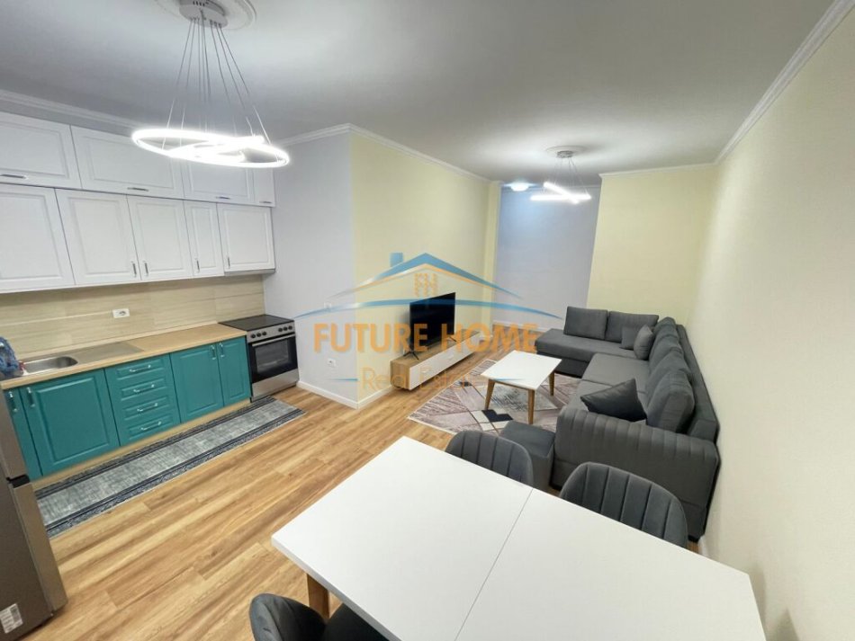 Shitet, Apartament 2+1, Tek Kopshti Zoologjik