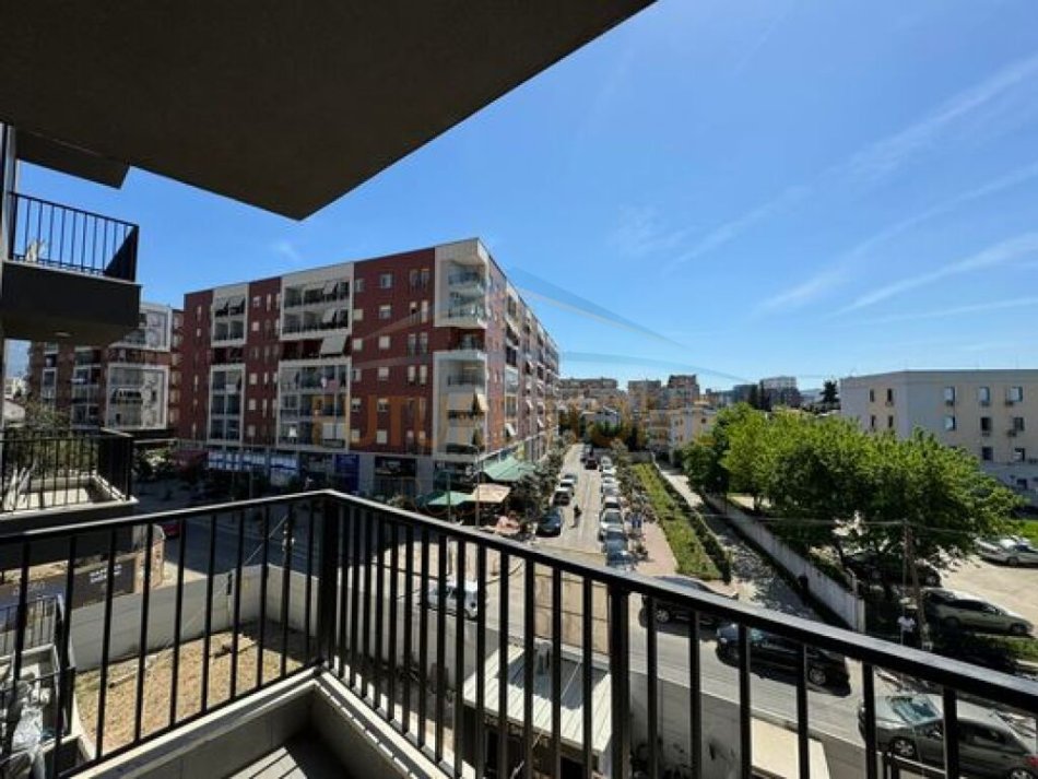 Qera, Apartament 2+1+2 per Zyra,Trio Towers, Don Bosko600 €