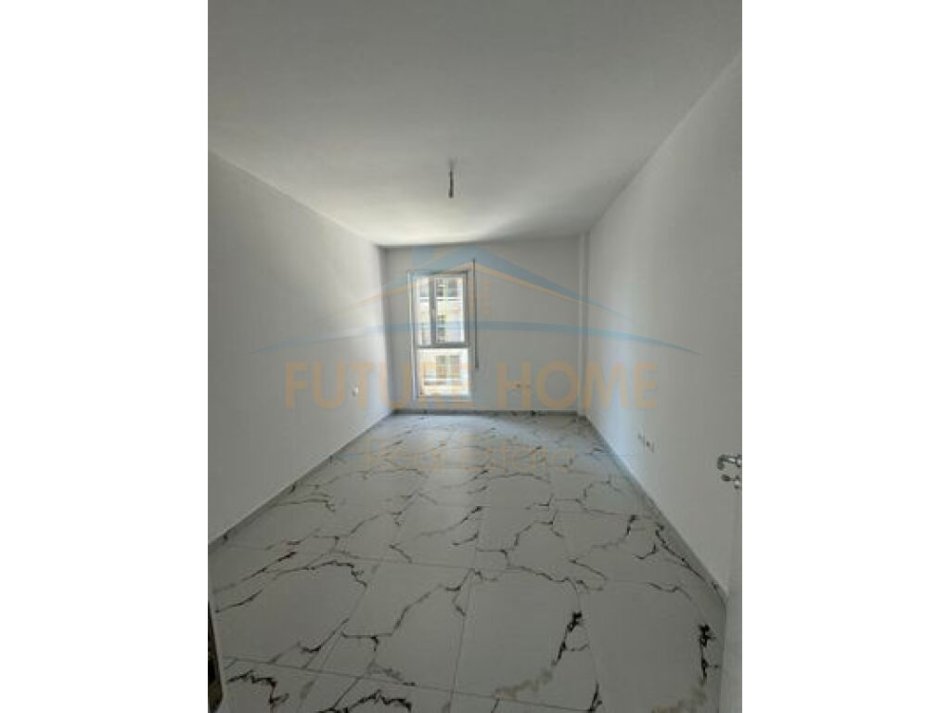 Qera, Apartament 2+1+2 per Zyra,Trio Towers, Don Bosko600 €