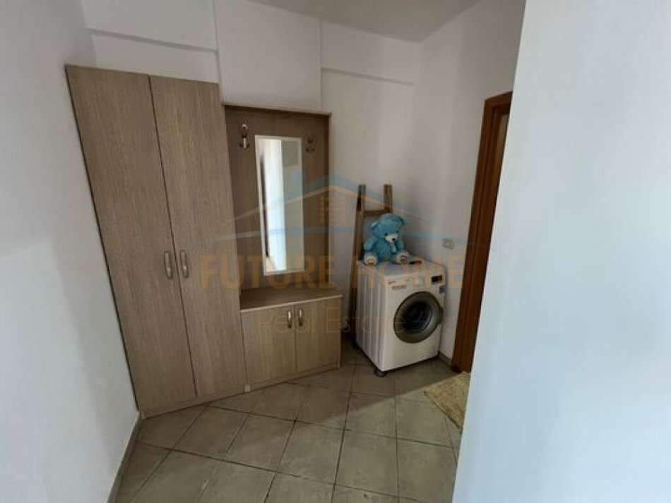 Qera,Apartament 2+1,Kompleksi"Fratari",Unaza e Re
400 €