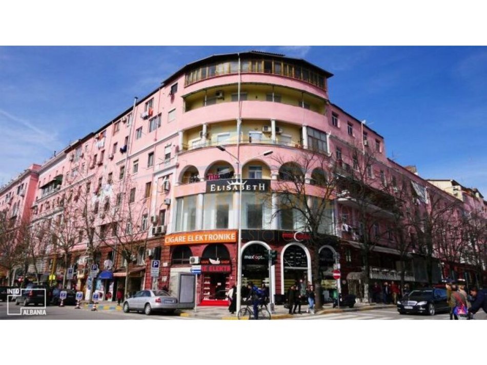 Tirane, shes apartament 1+1 Kati 2, 65 m² 195.000 € (shallvaret bllok)