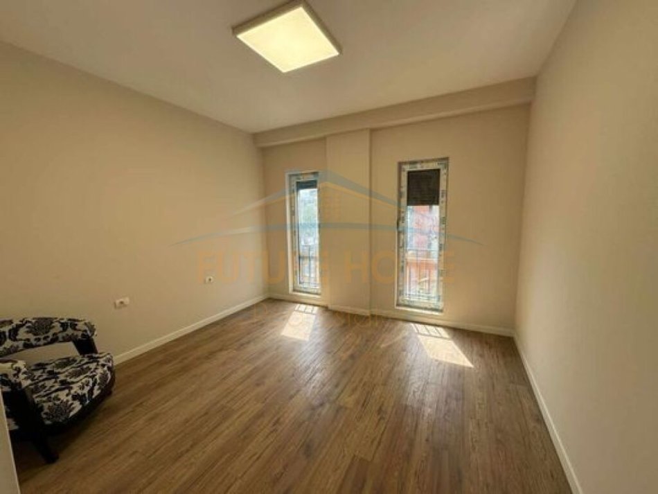 Qera , Apartament 2+1+ Pp