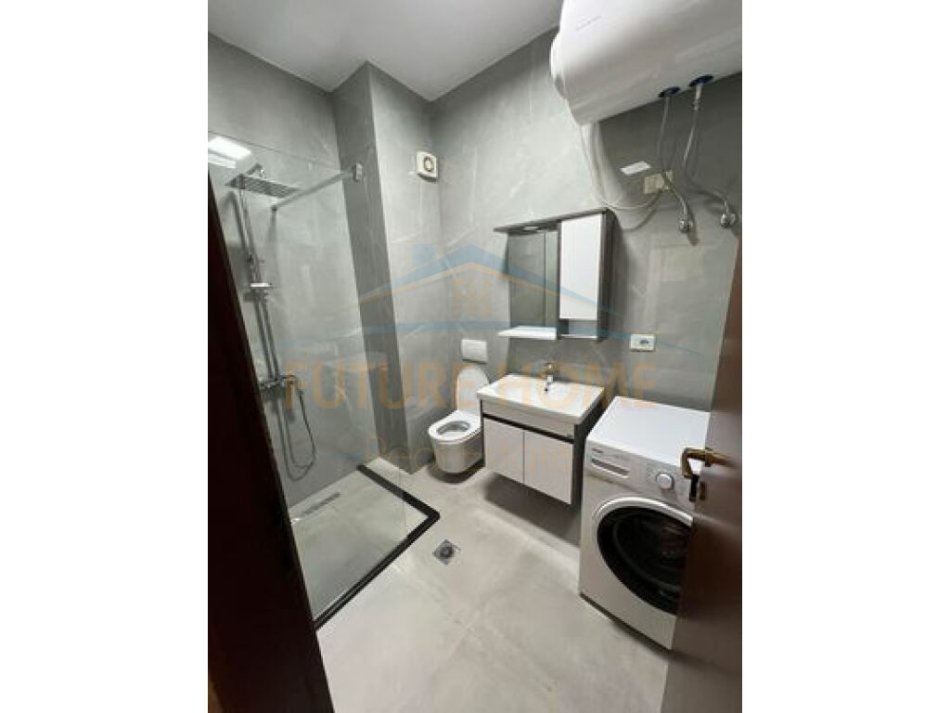 Shitet Apartament 2+1+2,Liqeni i Thate,Tirane