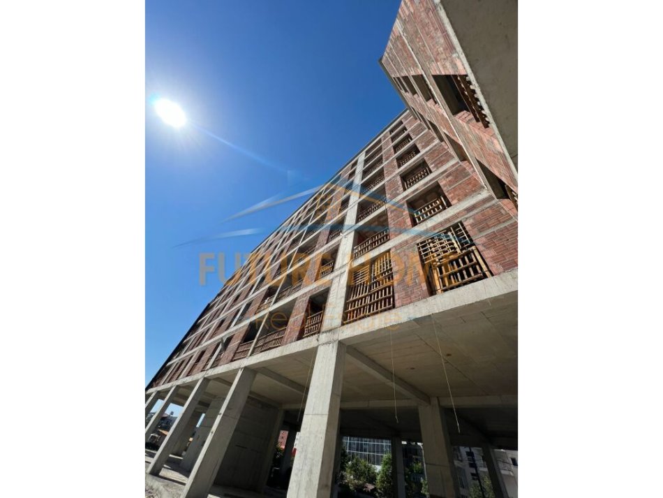 Shitet,Apartament 2+1, Tirana Entry, Pranë Casa Italia