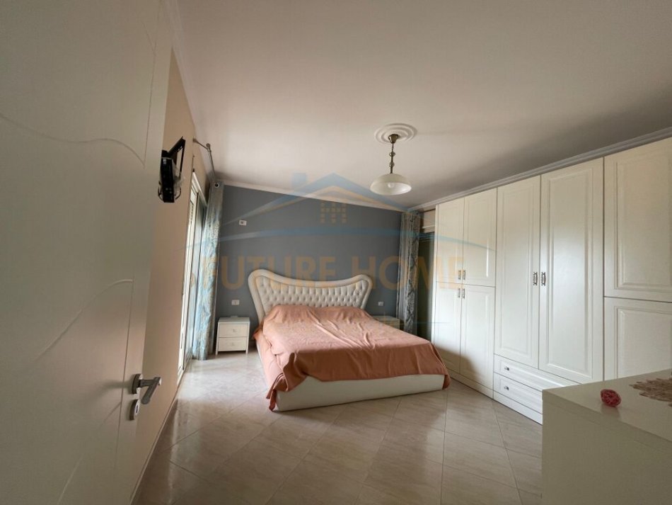 Durres Plazh, shitet apartament 2+1+Ballkon , (Pavarsia)